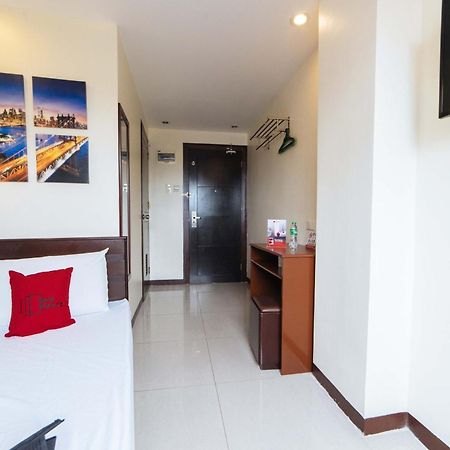 Reddoorz Near Victoria Mall Davao Bagian luar foto