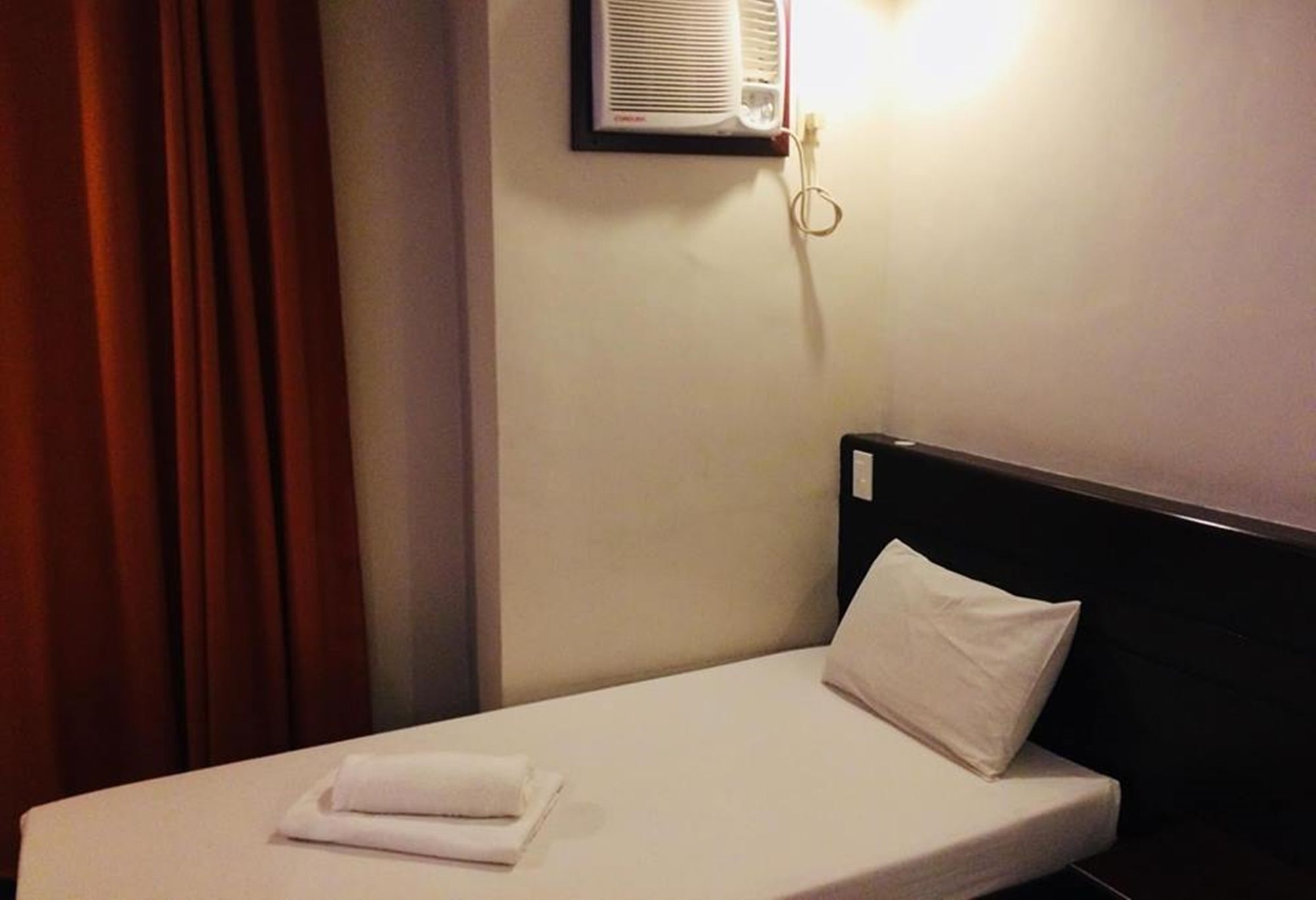 Reddoorz Near Victoria Mall Davao Bagian luar foto