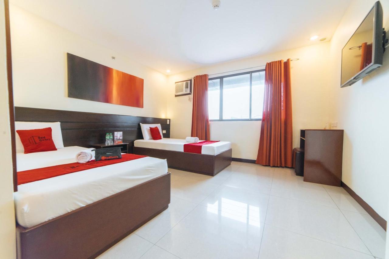 Reddoorz Near Victoria Mall Davao Bagian luar foto