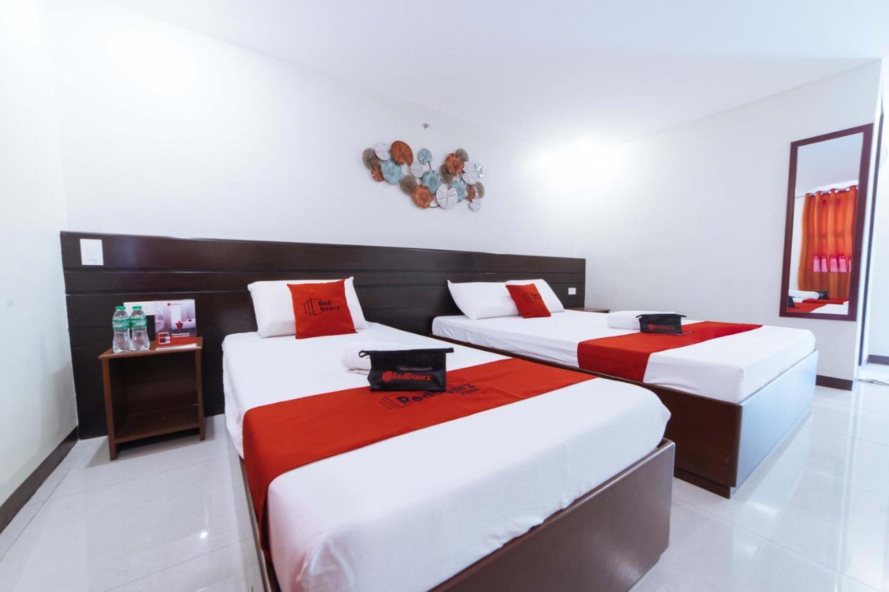 Reddoorz Near Victoria Mall Davao Bagian luar foto