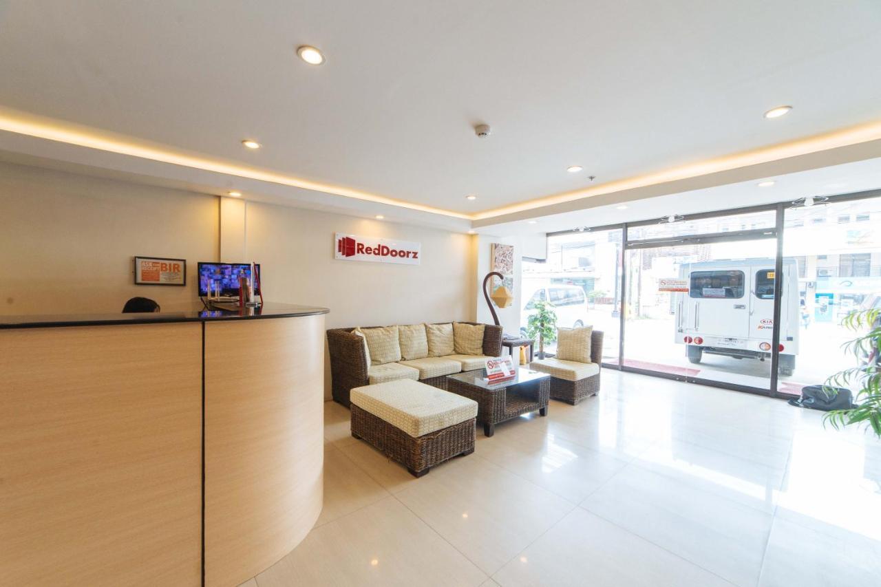 Reddoorz Near Victoria Mall Davao Bagian luar foto