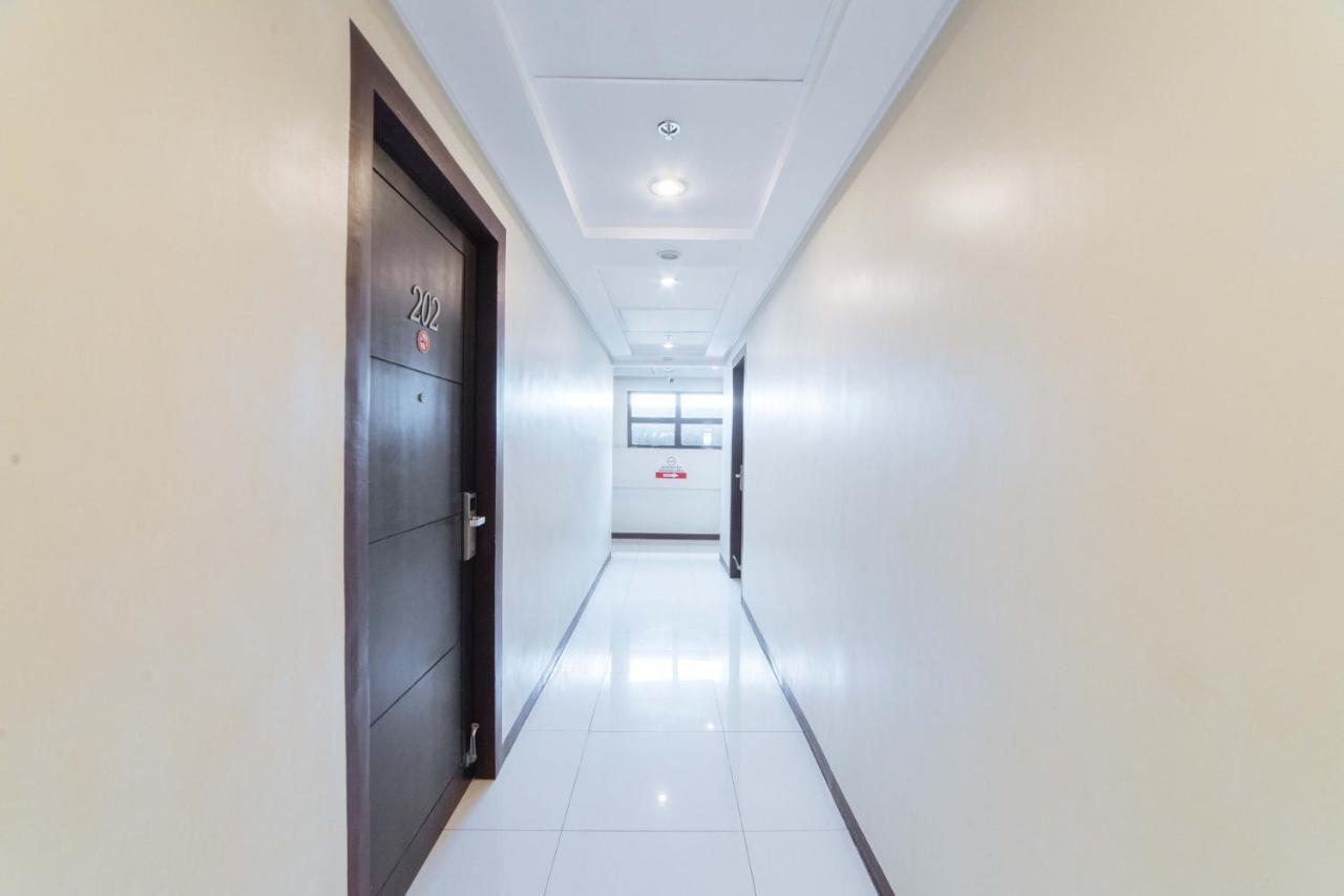 Reddoorz Near Victoria Mall Davao Bagian luar foto