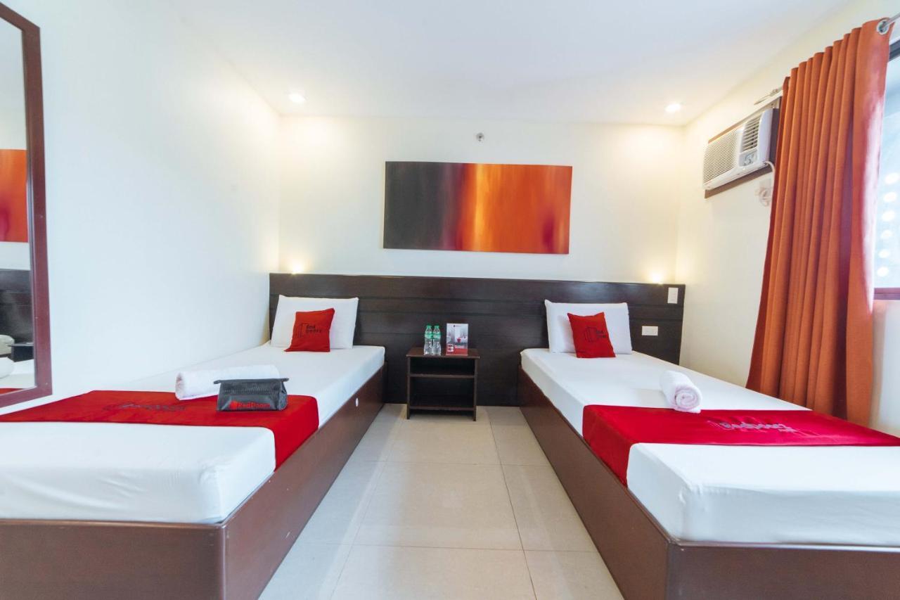 Reddoorz Near Victoria Mall Davao Bagian luar foto