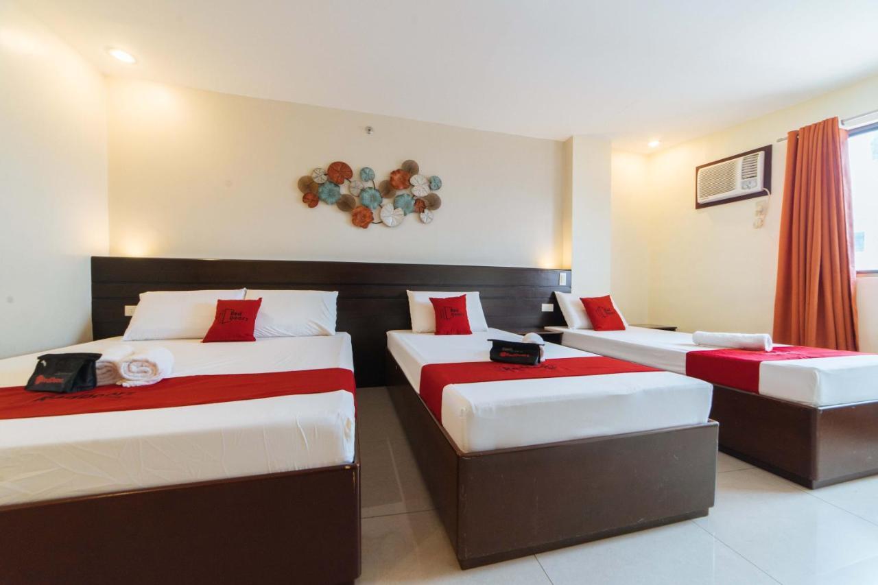 Reddoorz Near Victoria Mall Davao Bagian luar foto